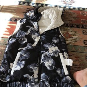 Lululemon reversible down vest like NEW